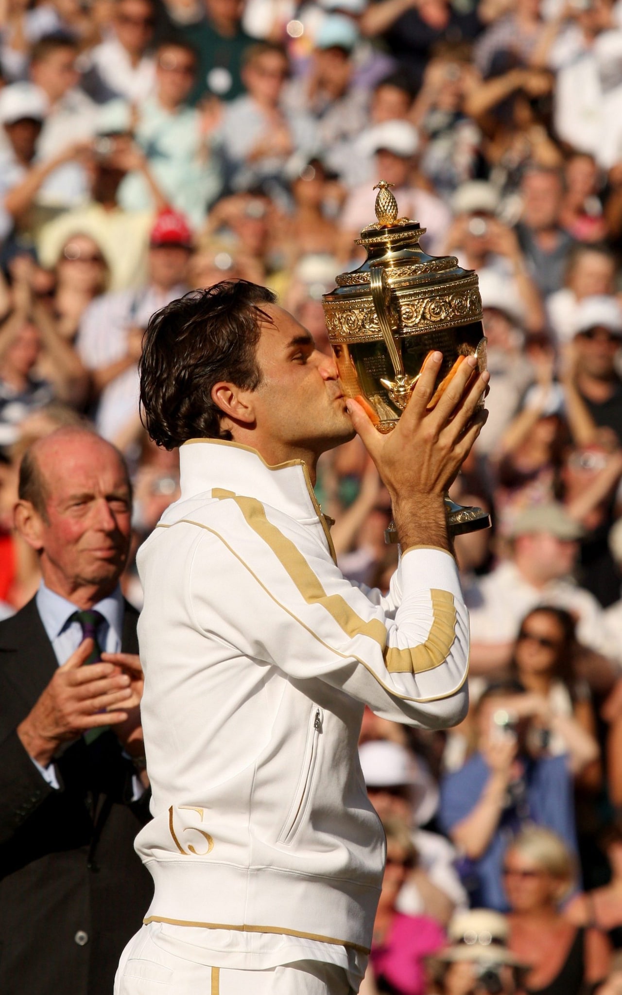 Roger Federer Tennis Career Memorable Pictures