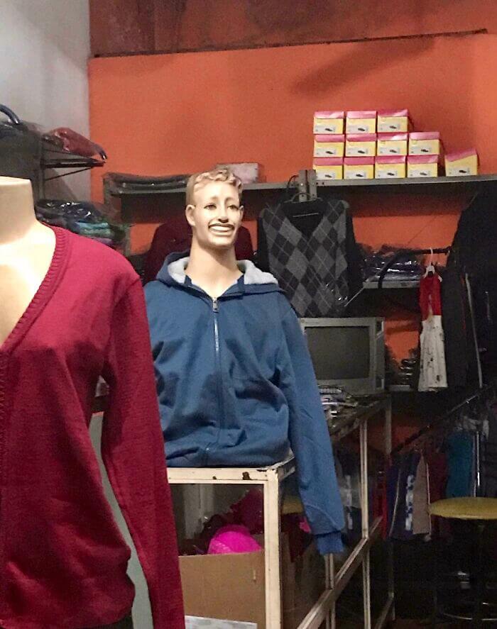 Hilarious Mannequins Pictures