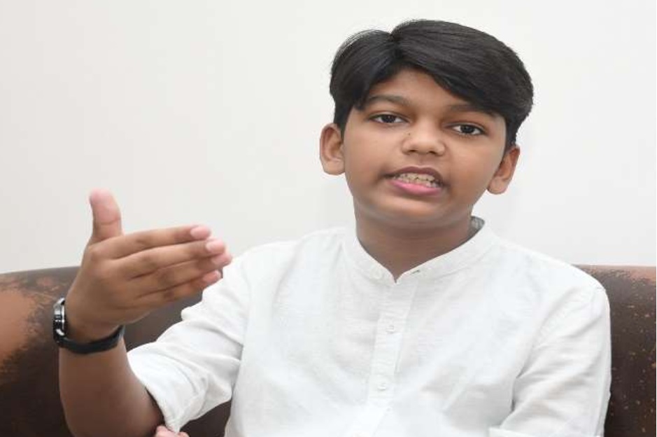 11 Year Old Child Gives Coaching For Civil Exam