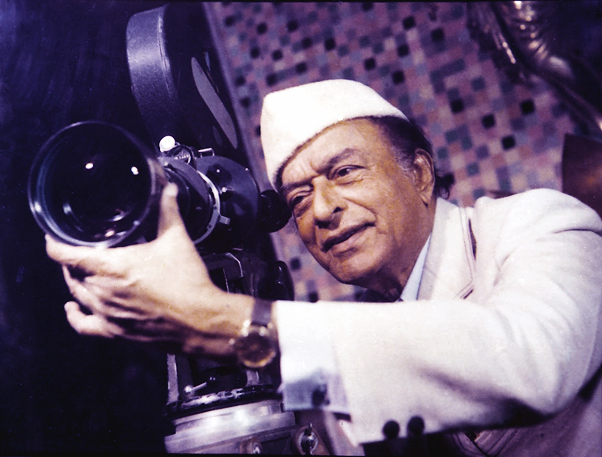 V Shantaram Biography