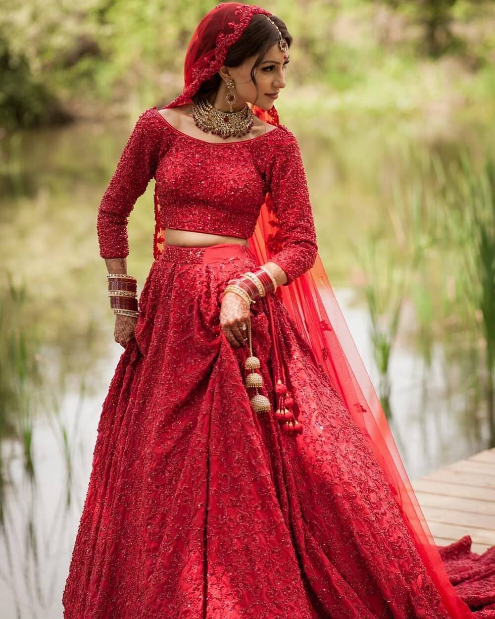 Style Hacks Will Keep Bride Warm in Winter Wedding in Hindi