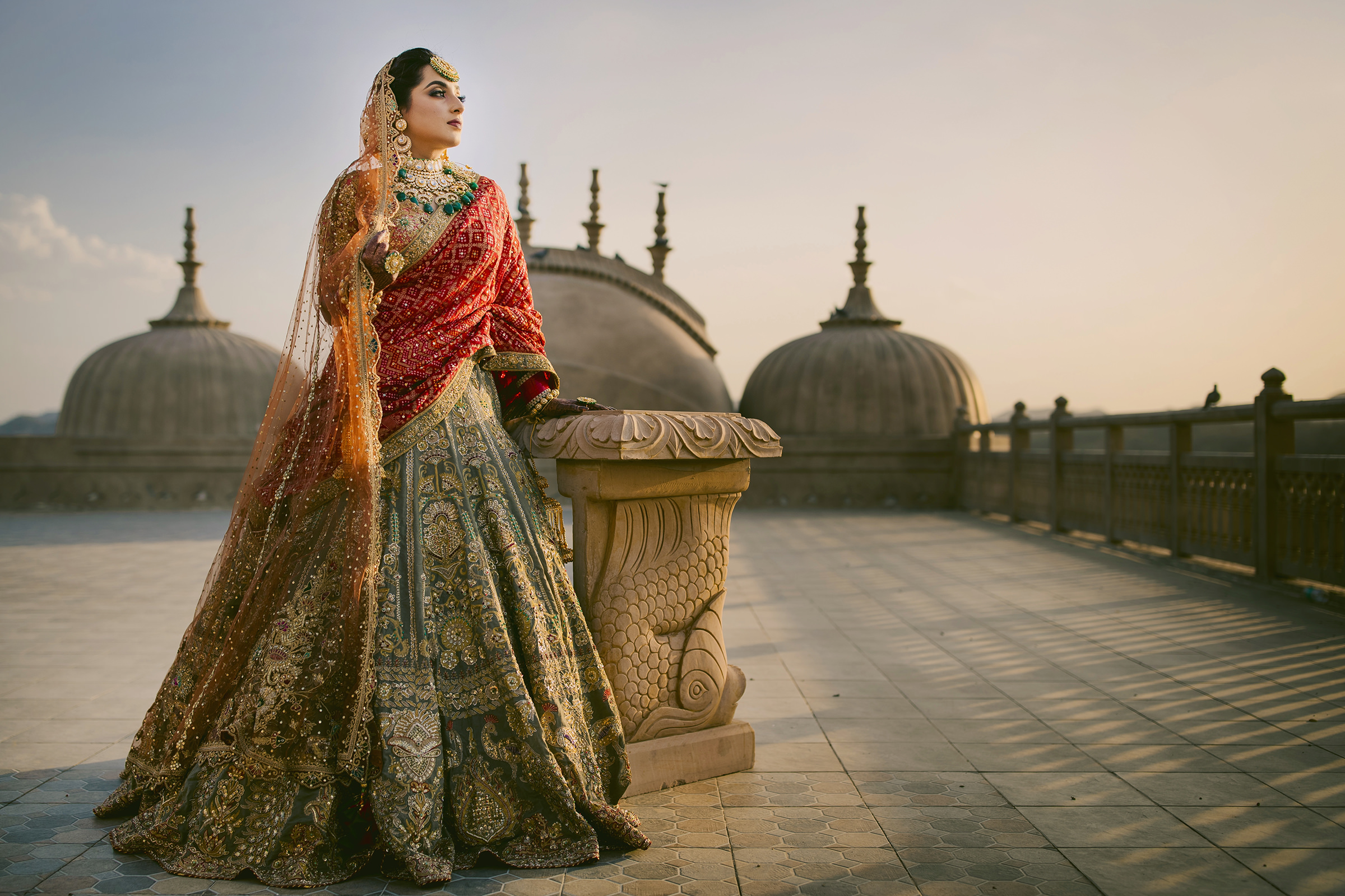 Style Hacks Will Keep Bride Warm in Winter Wedding in Hindi