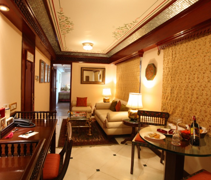 Maharajas Express Presidential-Suite Fare in Hindi