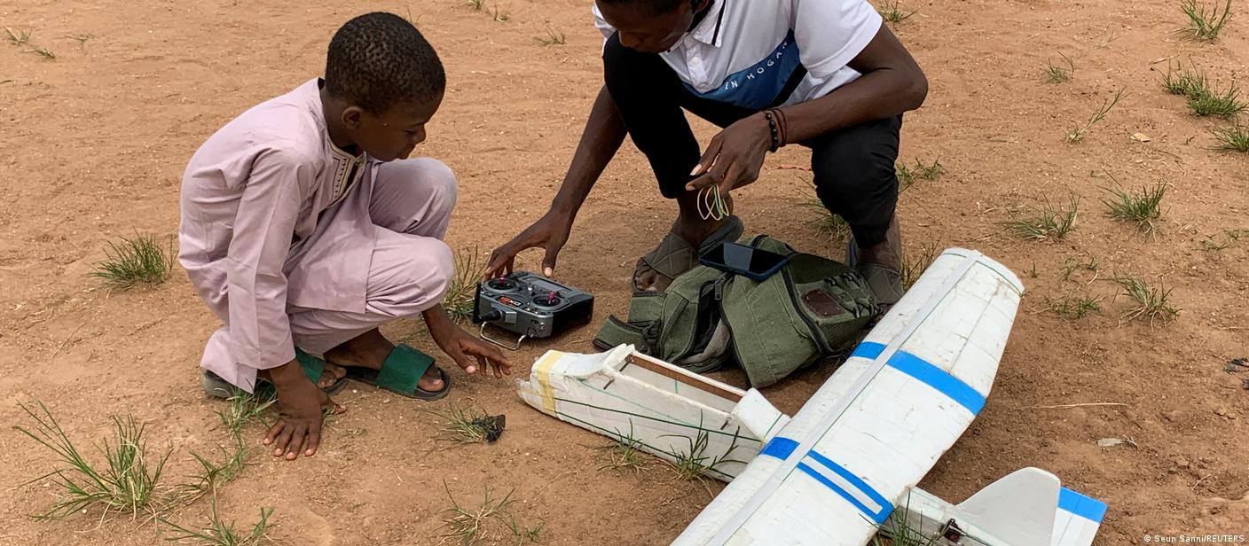 Nigerian Man Builds Airplane From Trash