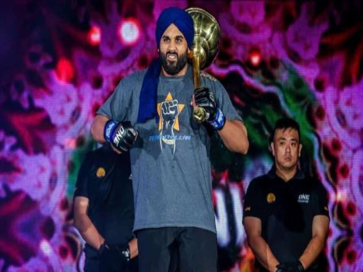 Arjan Bhullar First Indian-Origin MMA World Champion