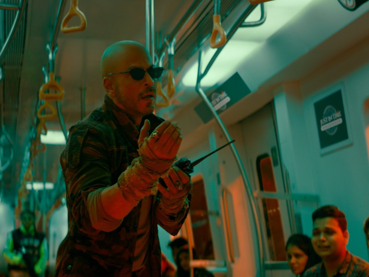 jawan train scene