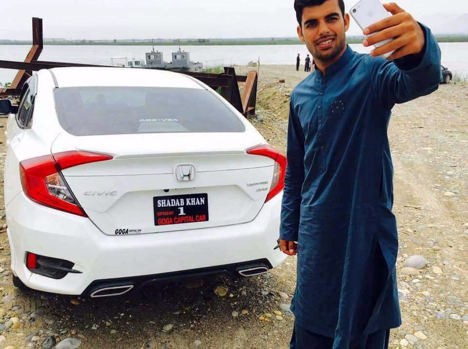 shadab khan cricketer car